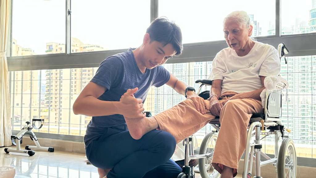 Physiotherapy session with a patient remembered for her strength and determination